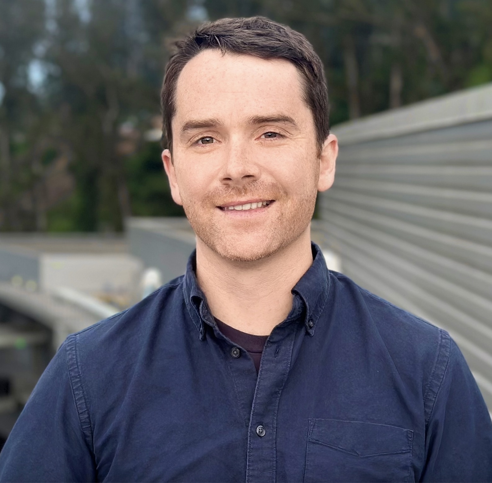 Headshot of Roarke Kamber
