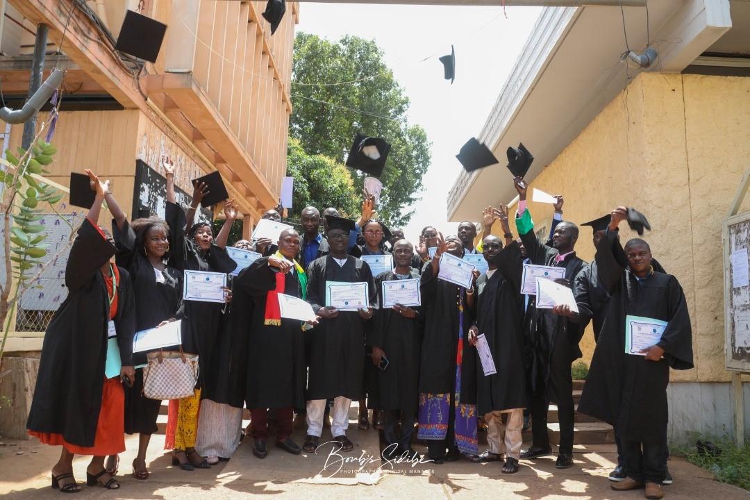 group of students graduating